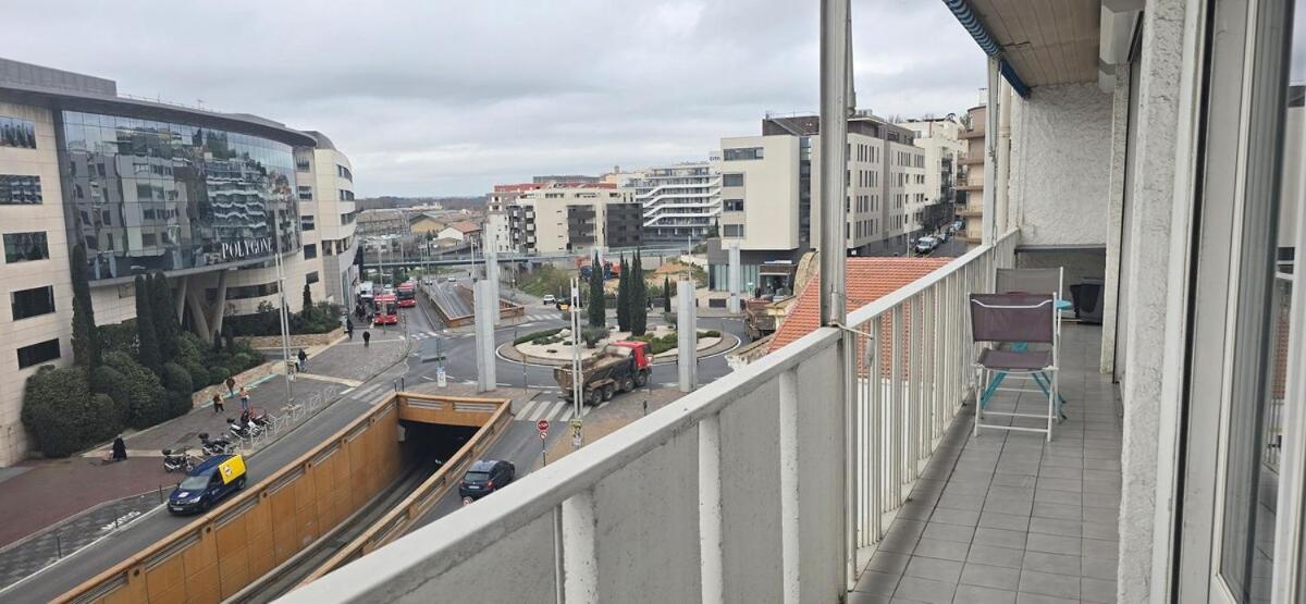T2 Centre Avec Balcon * Beziers